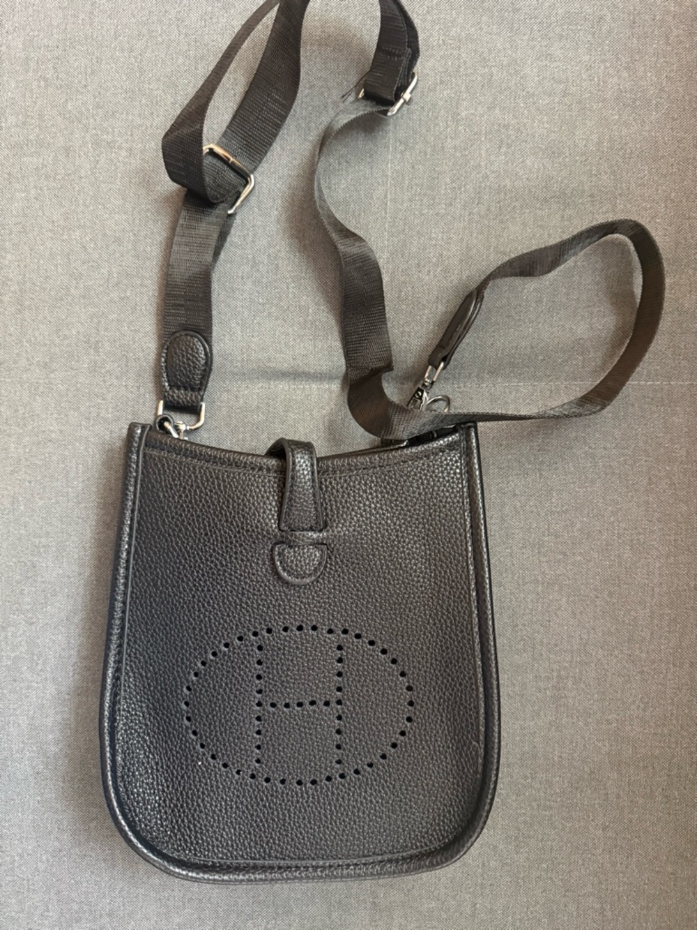 Crossbody/Shoulder bag with H design - Black - Picture 5 of 5